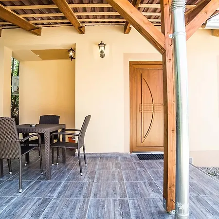 Tulipan Apartman Erlau Exterior foto
